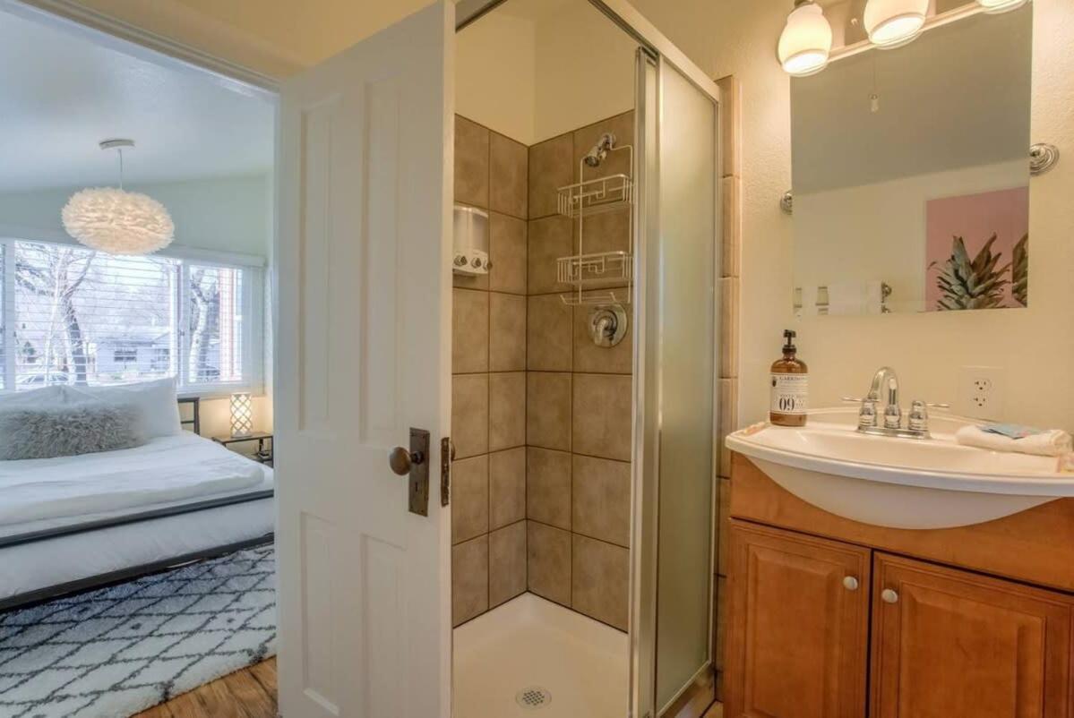 Villa Vintage Tiny House Cute 1Bdrm Big Appeal à Colorado Springs Extérieur photo