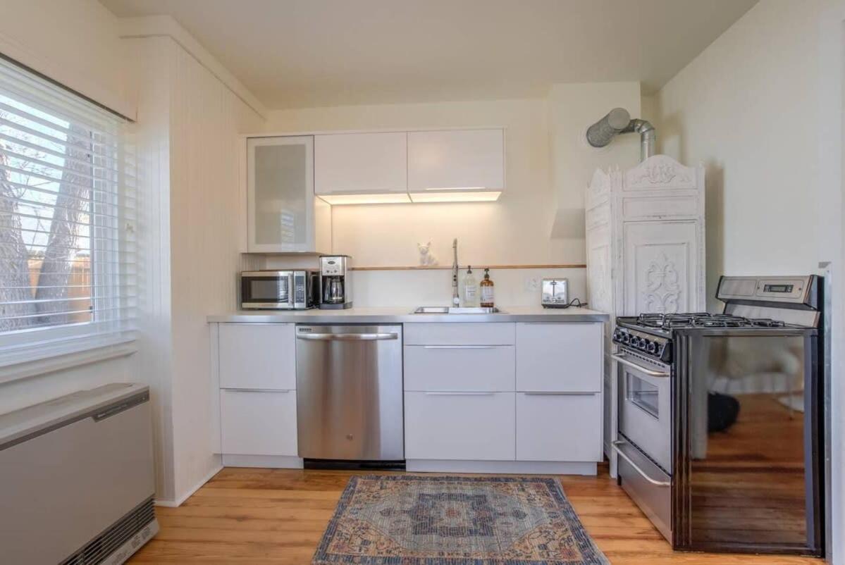Villa Vintage Tiny House Cute 1Bdrm Big Appeal à Colorado Springs Extérieur photo