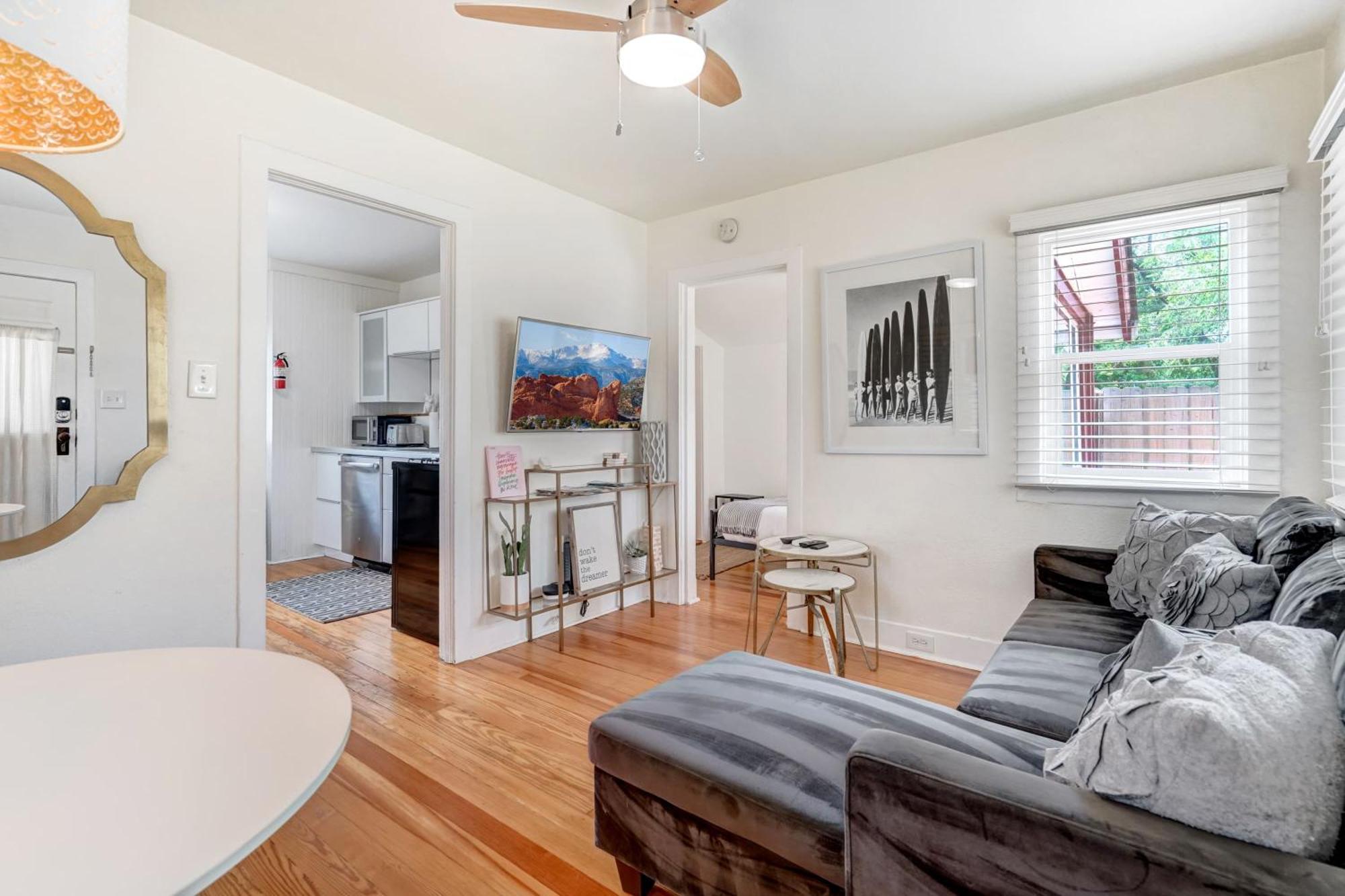 Villa Vintage Tiny House Cute 1Bdrm Big Appeal à Colorado Springs Extérieur photo